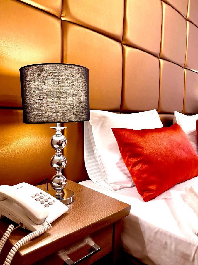 Borostyan Panzio Hotel Kaposvar Ngoại thất bức ảnh