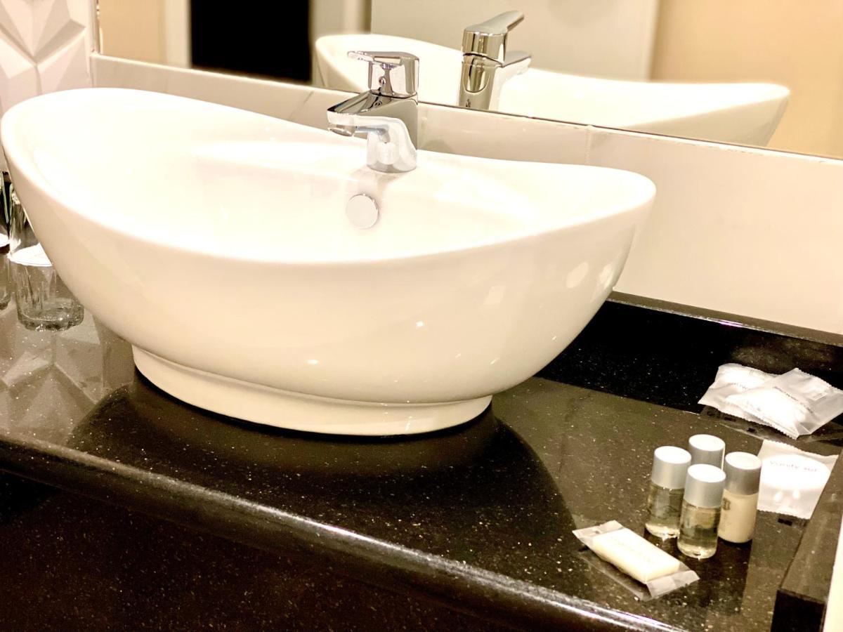 Borostyan Panzio Hotel Kaposvar Ngoại thất bức ảnh