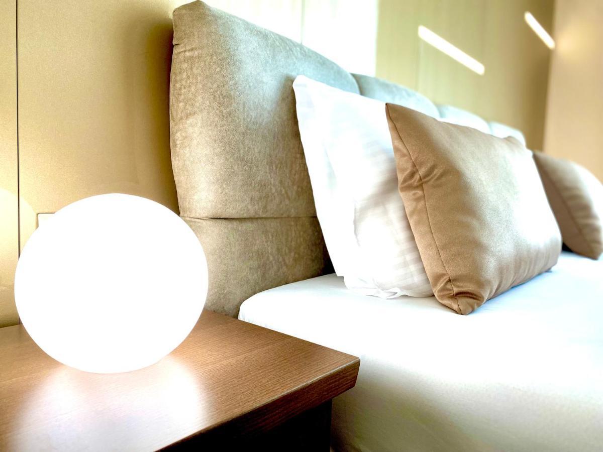 Borostyan Panzio Hotel Kaposvar Ngoại thất bức ảnh
