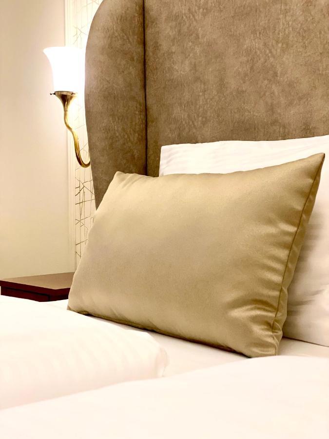 Borostyan Panzio Hotel Kaposvar Ngoại thất bức ảnh