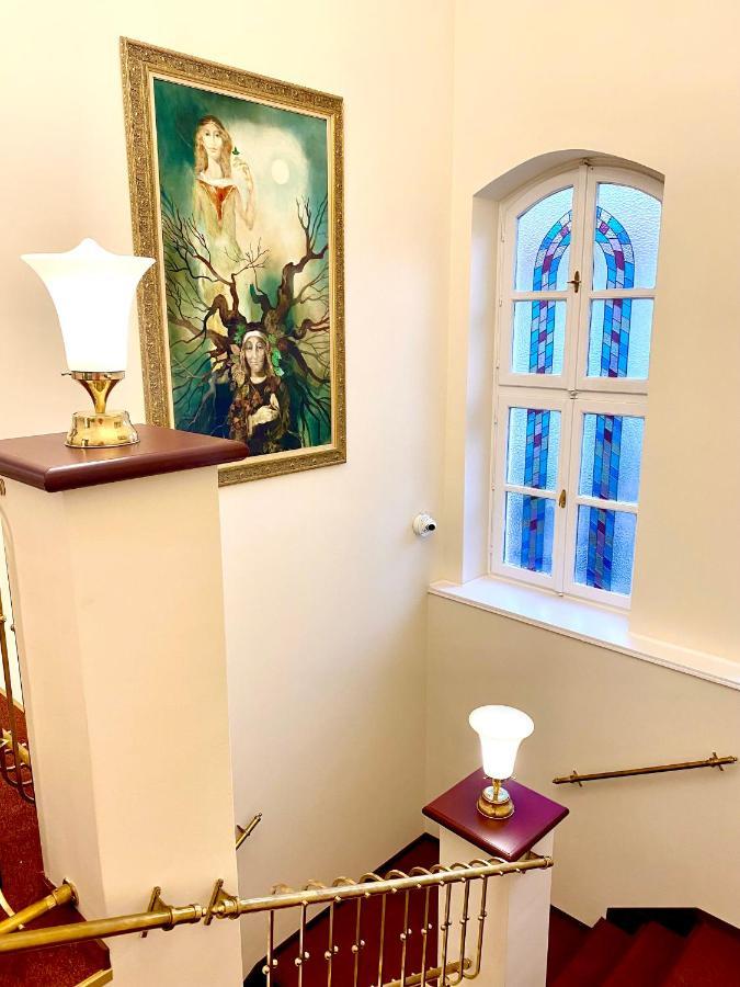 Borostyan Panzio Hotel Kaposvar Ngoại thất bức ảnh
